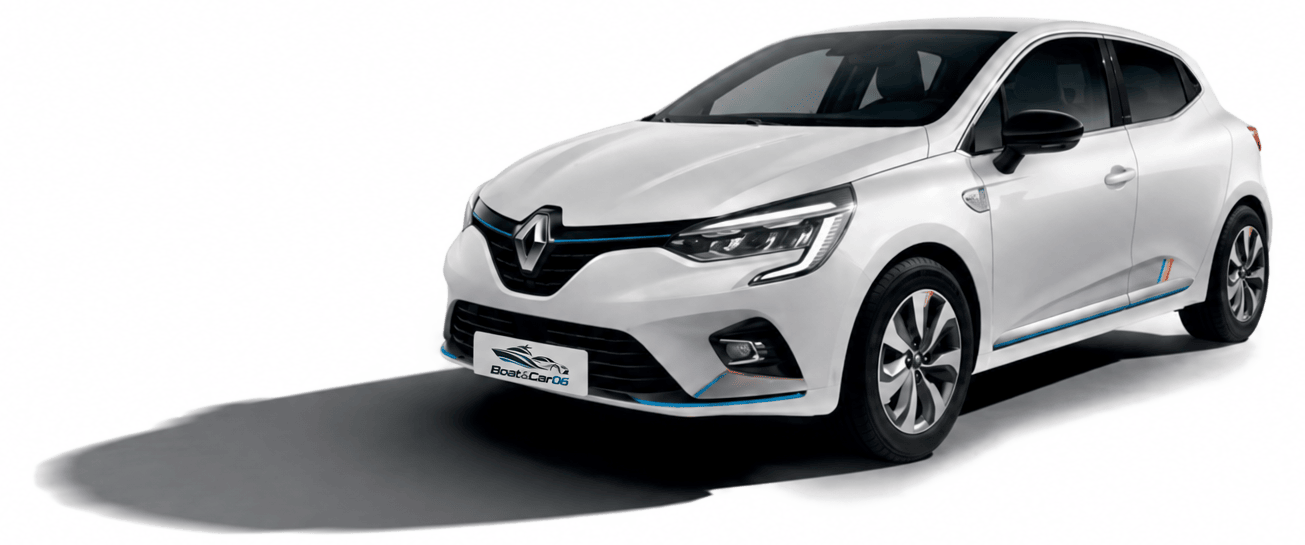 Renault Clio blanche proposée par Boat & Car 06